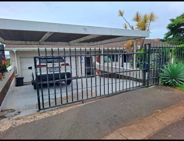 3 BEDROOM TOWNHOUSE FOR SALE IN GLENWOOD